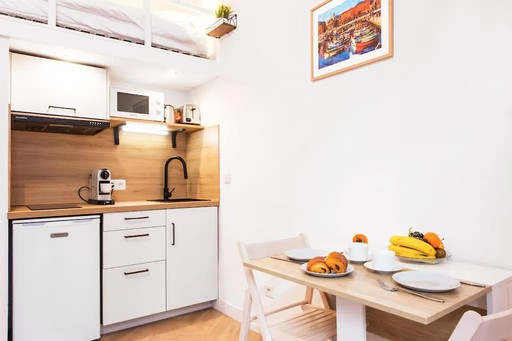 Apartment - - Superbe Studio Avec Balcon - Nice Centre - -